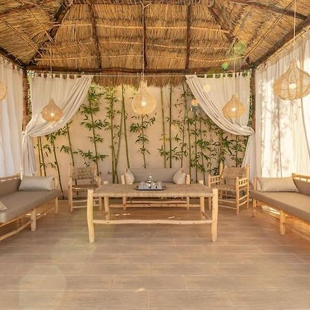 Villa Leila,Piscine , Grand Jardin, Jeux , Cuisiniere Marrakesh Exteriör bild