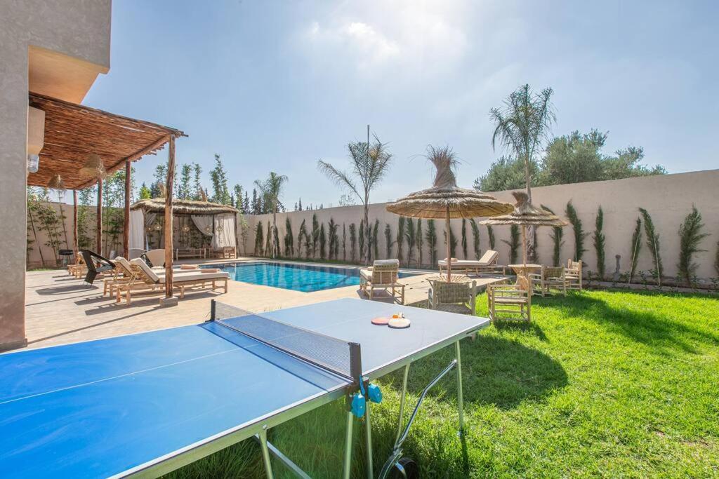 Villa Leila,Piscine , Grand Jardin, Jeux , Cuisiniere Marrakesh Exteriör bild