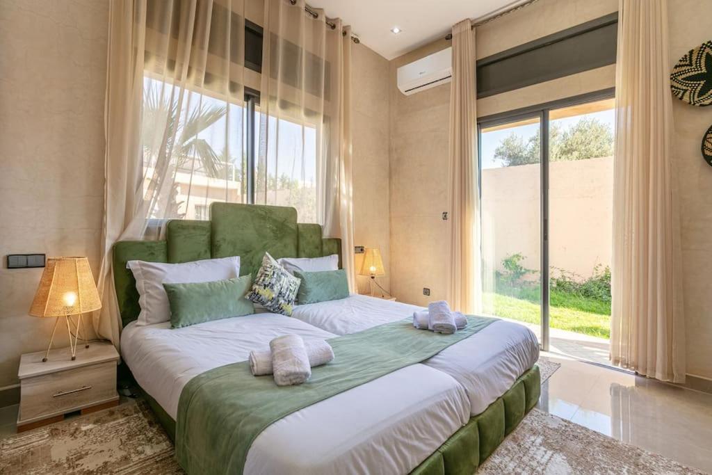 Villa Leila,Piscine , Grand Jardin, Jeux , Cuisiniere Marrakesh Exteriör bild