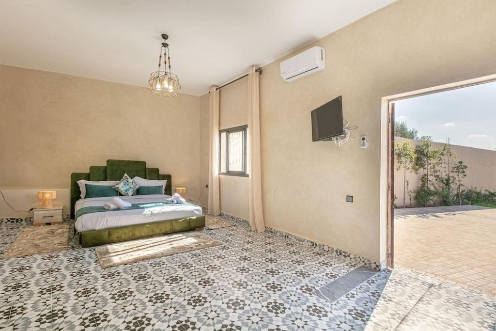 Villa Leila,Piscine , Grand Jardin, Jeux , Cuisiniere Marrakesh Exteriör bild